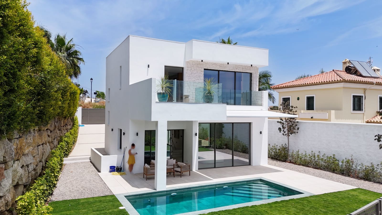 4 sypialnia Willa na sprzedaż w Estepona z basenem - 1 795 000 € (Ref: 9061871)