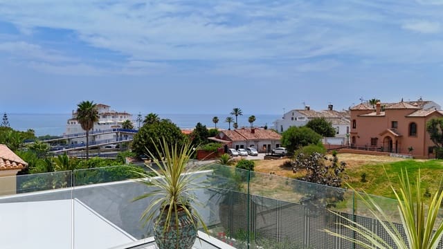 4 sypialnia Willa na sprzedaż w Estepona z basenem - 1 795 000 € (Ref: 9061871)