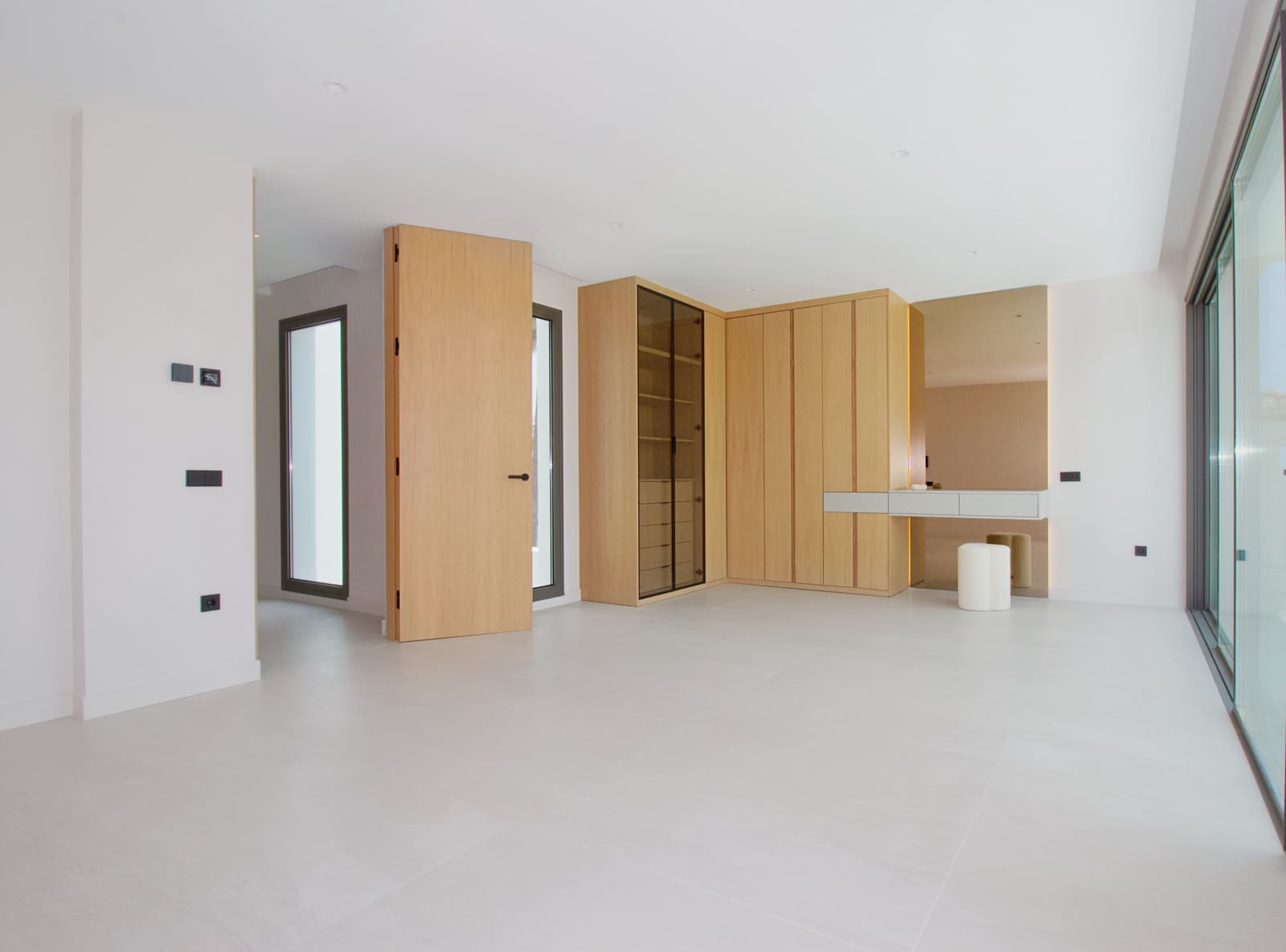 4 sypialnia Willa na sprzedaż w Estepona z basenem - 1 795 000 € (Ref: 9061871)