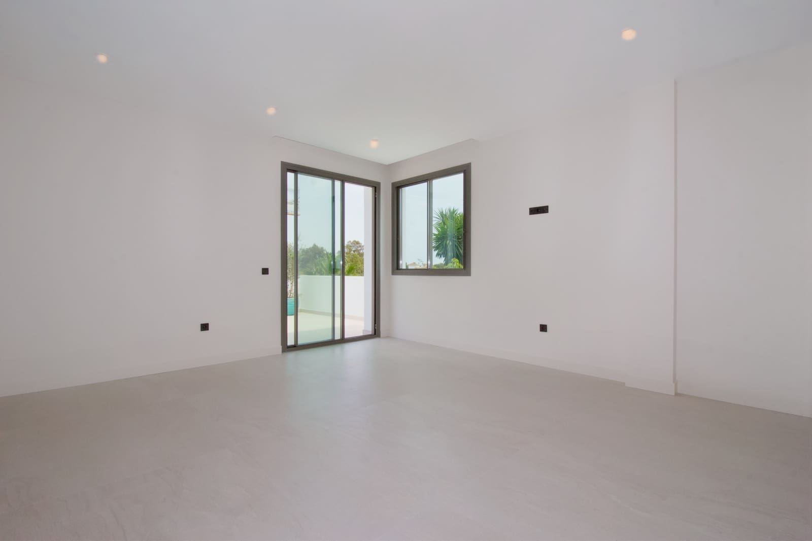 4 sypialnia Willa na sprzedaż w Estepona z basenem - 1 795 000 € (Ref: 9061871)