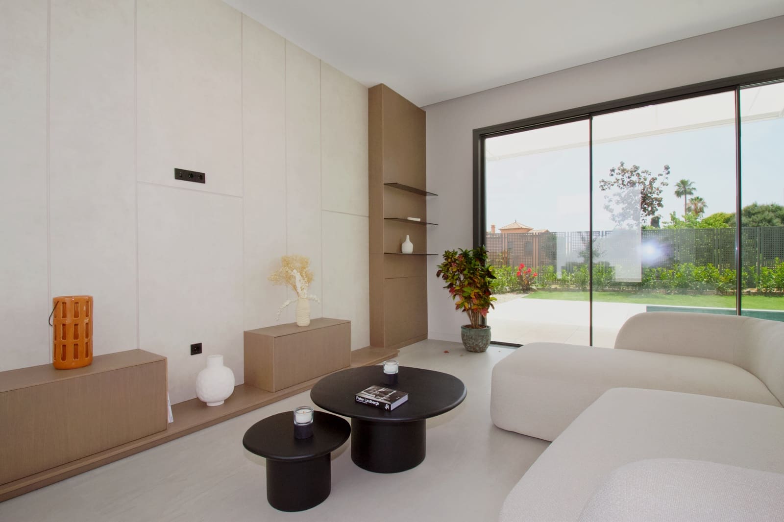 4 sypialnia Willa na sprzedaż w Estepona z basenem - 1 795 000 € (Ref: 9061871)