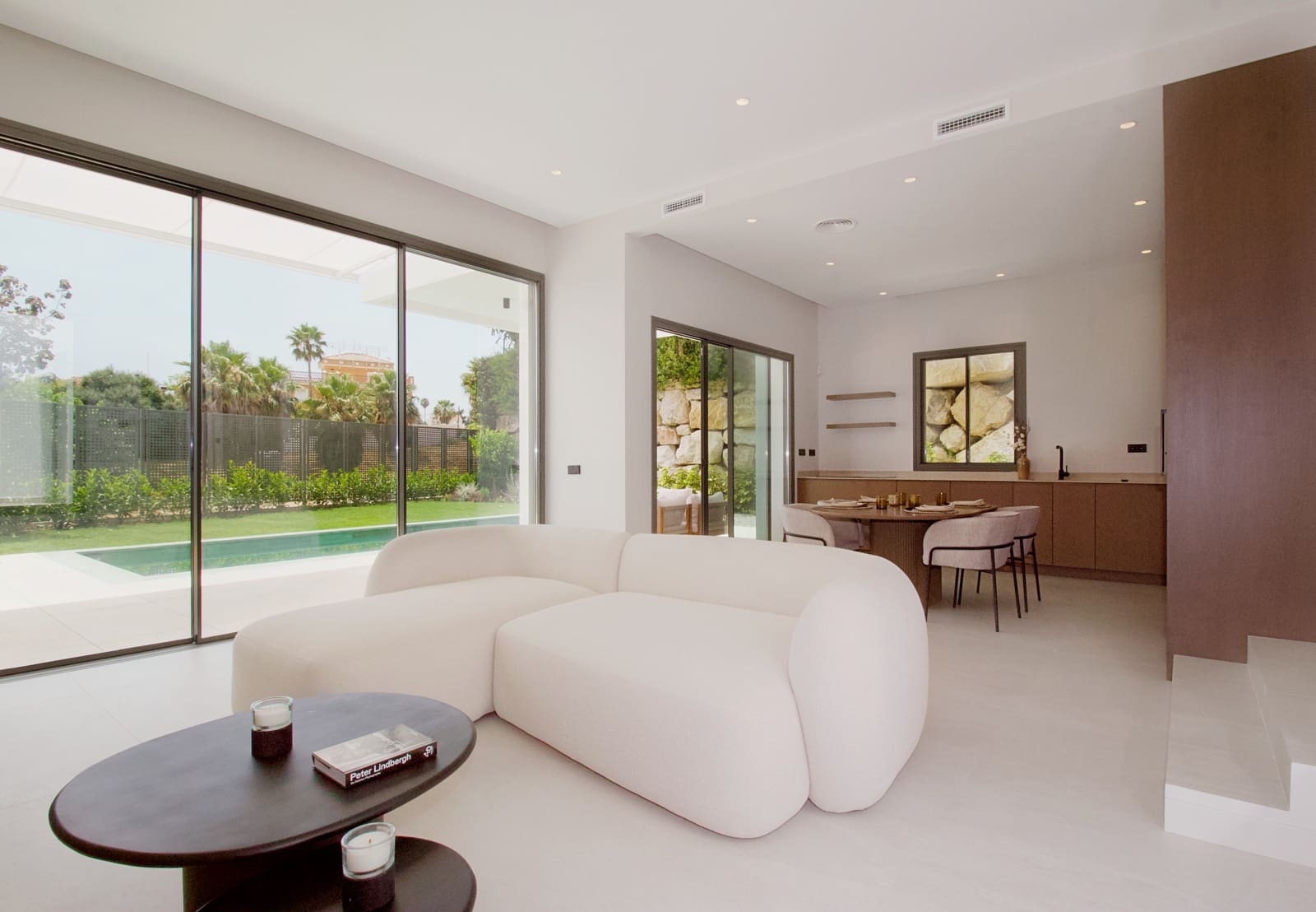 4 sypialnia Willa na sprzedaż w Estepona z basenem - 1 795 000 € (Ref: 9061871)