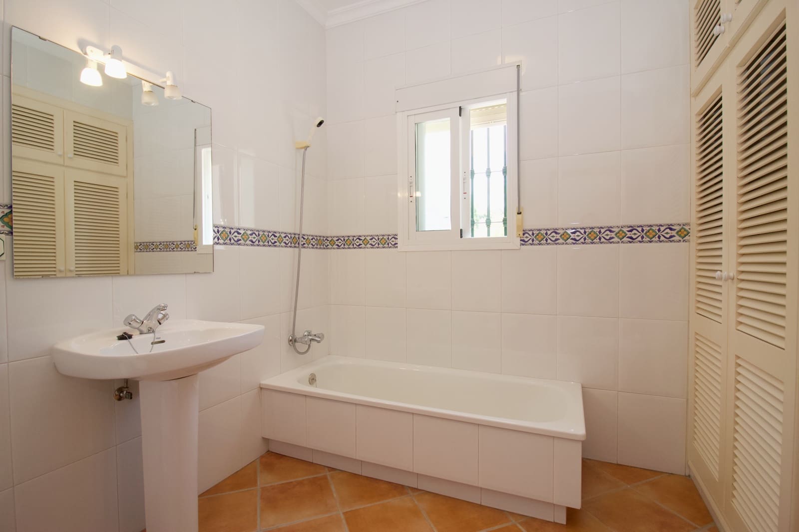 3 soveværelse Finca/Landehus til salg i Alhaurin el Grande med swimmingpool garage - € 649.000 (Ref: 9072609)