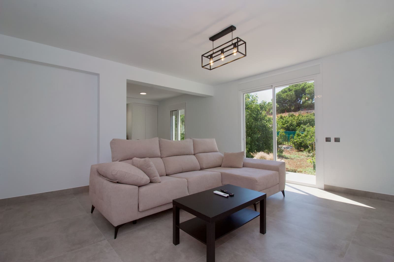 3 bedroom Semi-detached Villa for rent in Coin with pool - € 1,500 (Ref: 9237692)