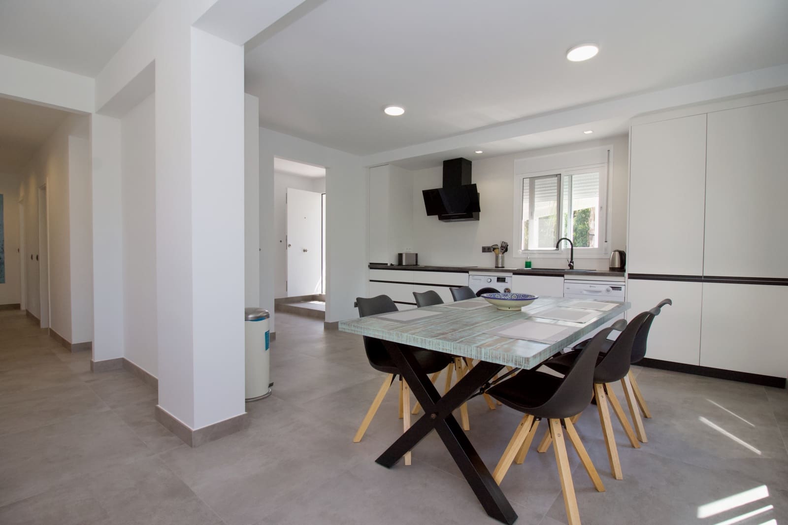 3 bedroom Semi-detached Villa for rent in Coin with pool - € 1,500 (Ref: 9237692)