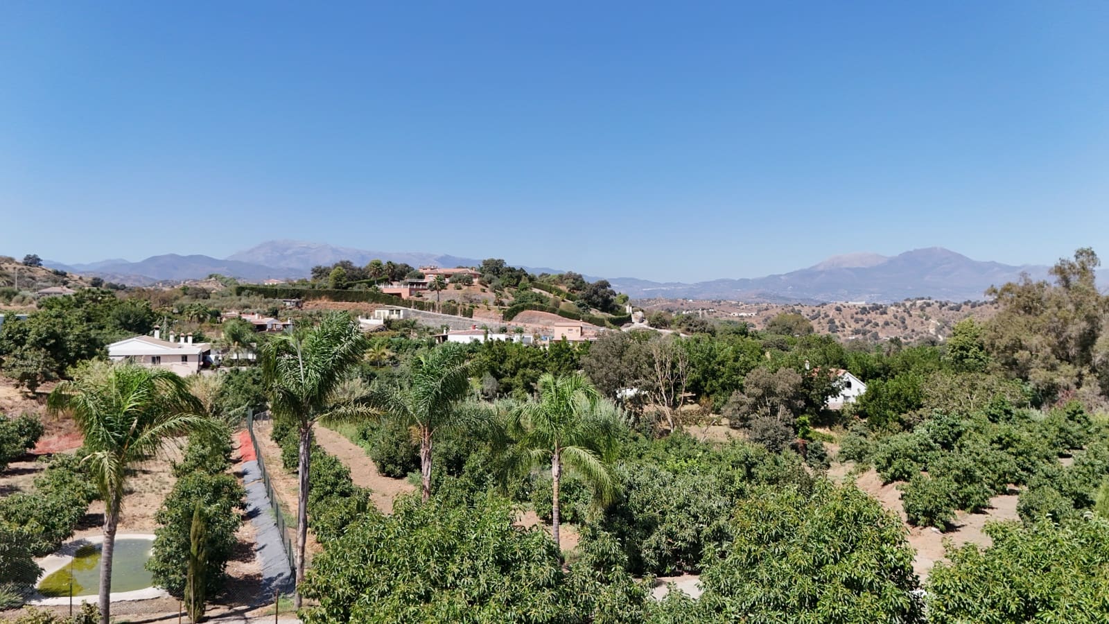 3 bedroom Semi-detached Villa for rent in Coin with pool - € 1,500 (Ref: 9237692)