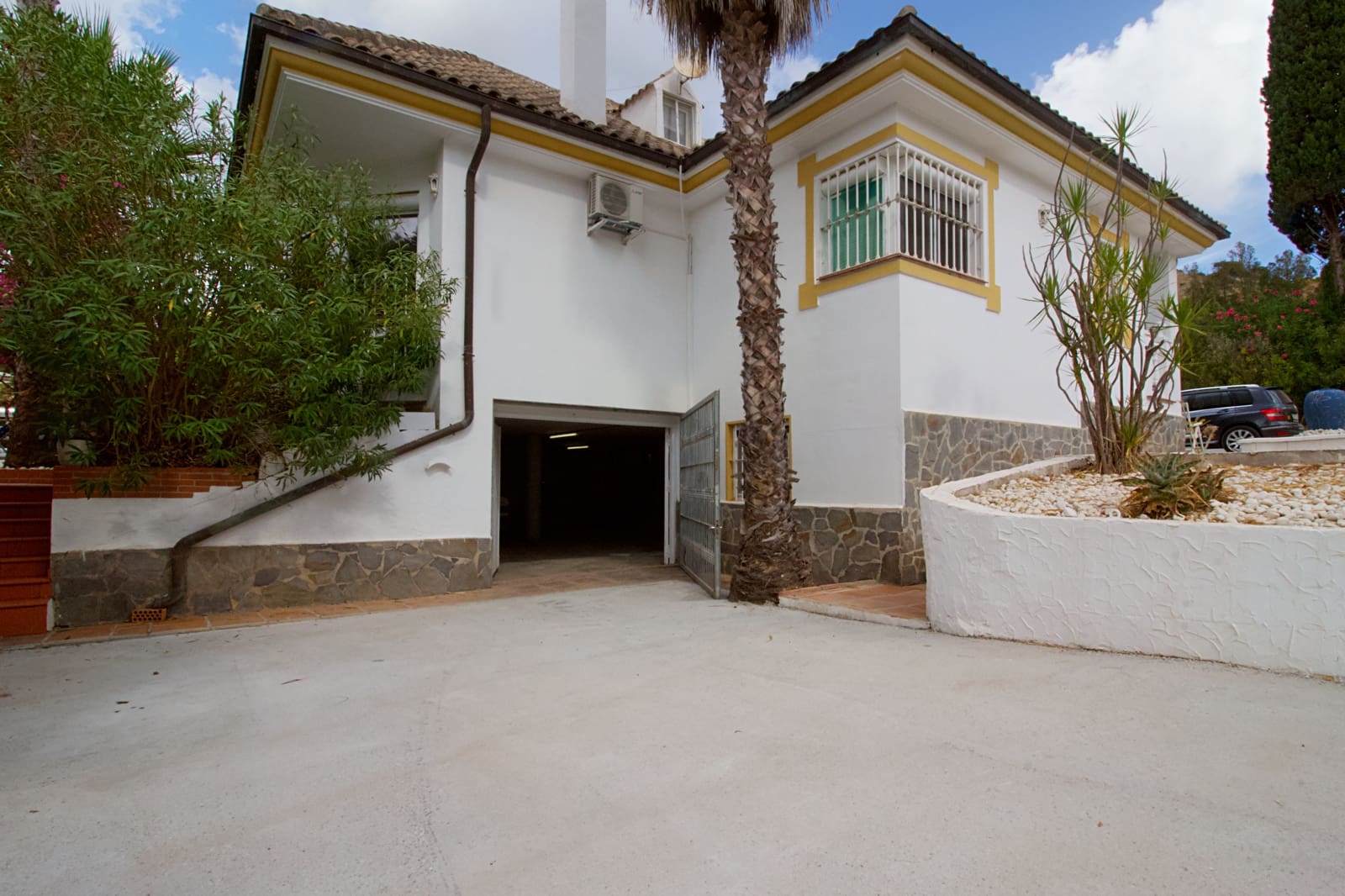 4 soveværelse Finca/Landehus til salg i Alhaurin el Grande med swimmingpool garage - € 795.000 (Ref: 9258100)