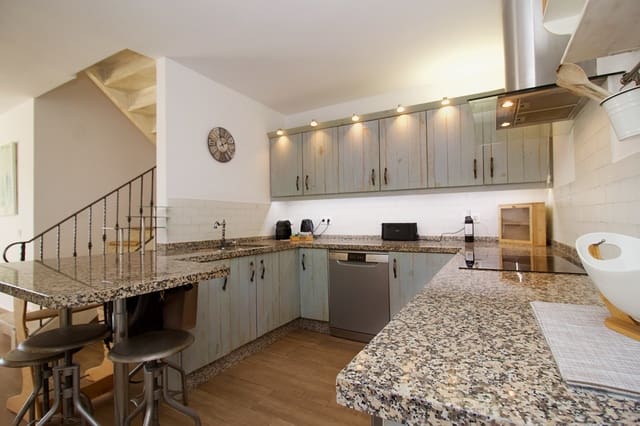 3 bedroom Apartment for sale in Las Chapas - El Rosario, Marbella with pool - € 550,000 (Ref: 9297949)