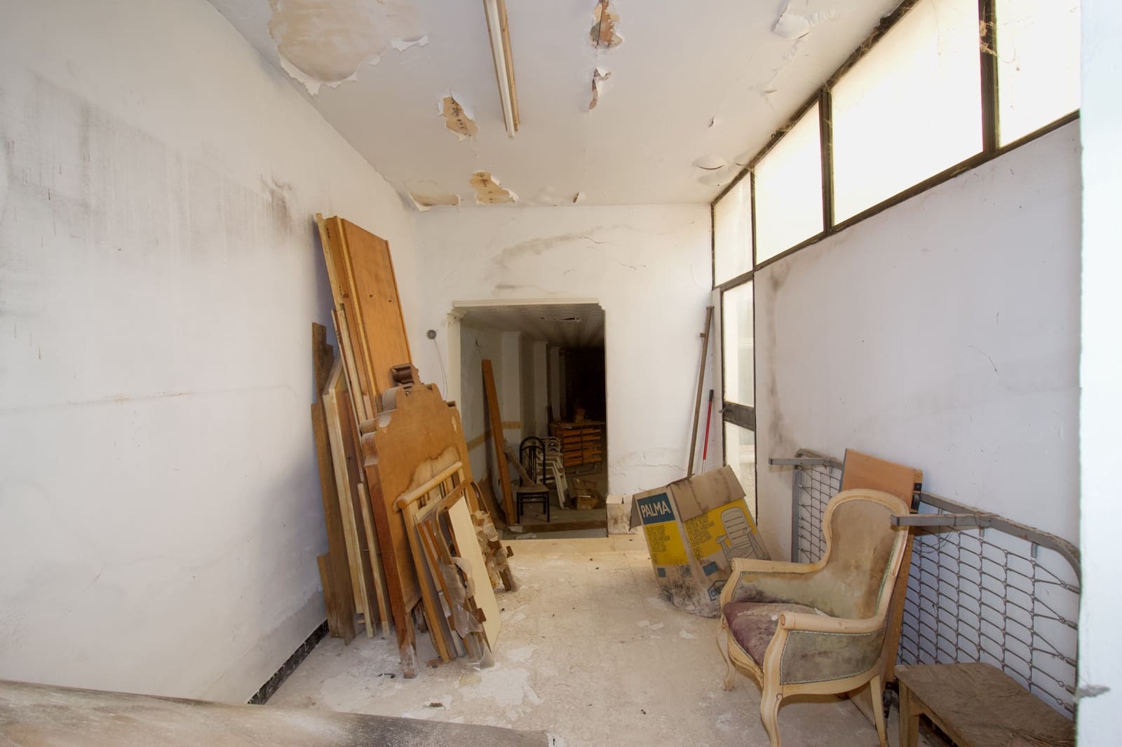 Commercial for sale in Coin - € 750,000 (Ref: 9325417)