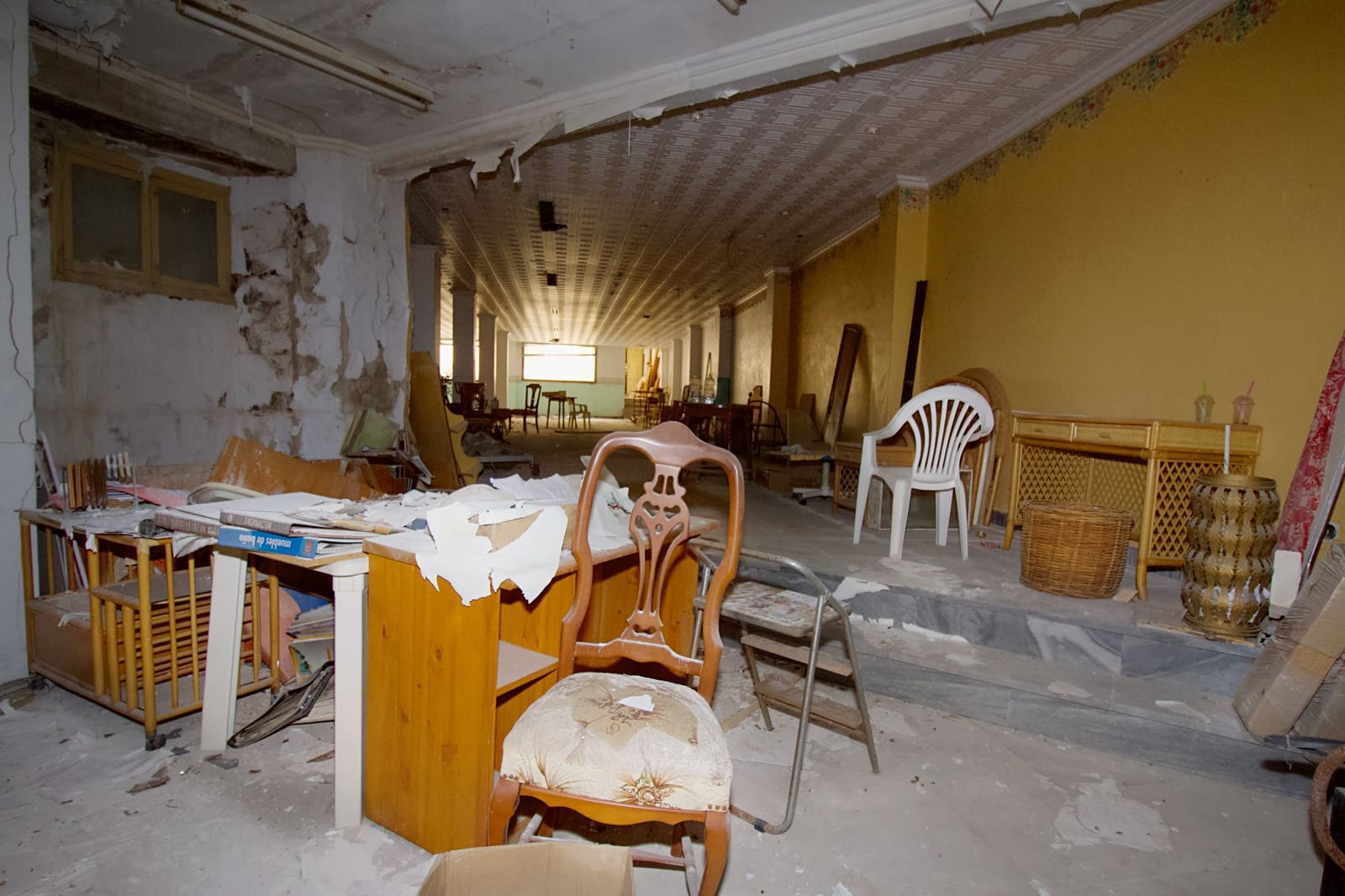 Commercial for sale in Coin - € 750,000 (Ref: 9325417)