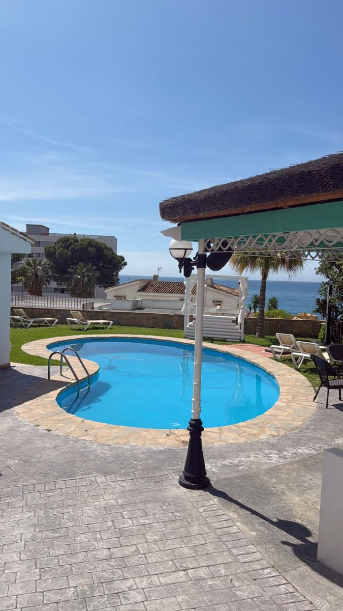 2 soverom Villa til salgs i Benalmadena med svømmebasseng garasje - € 840 000 (Ref: 9420099)
