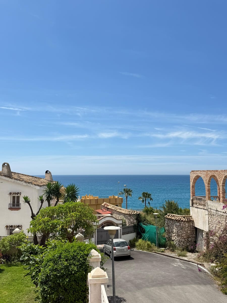 2 soverom Villa til salgs i Benalmadena med svømmebasseng garasje - € 840 000 (Ref: 9420099)