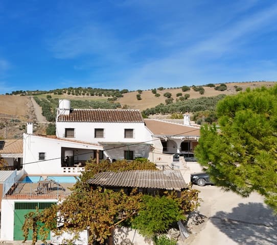 4 soverom Hus til salgs i Coín med svømmebasseng garasje - € 345 000 (Ref: 9449716)