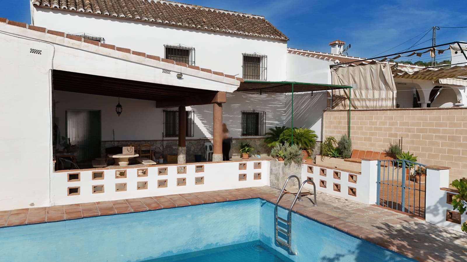 4 soverom Hus til salgs i Coin med svømmebasseng garasje - € 345 000 (Ref: 9449716)