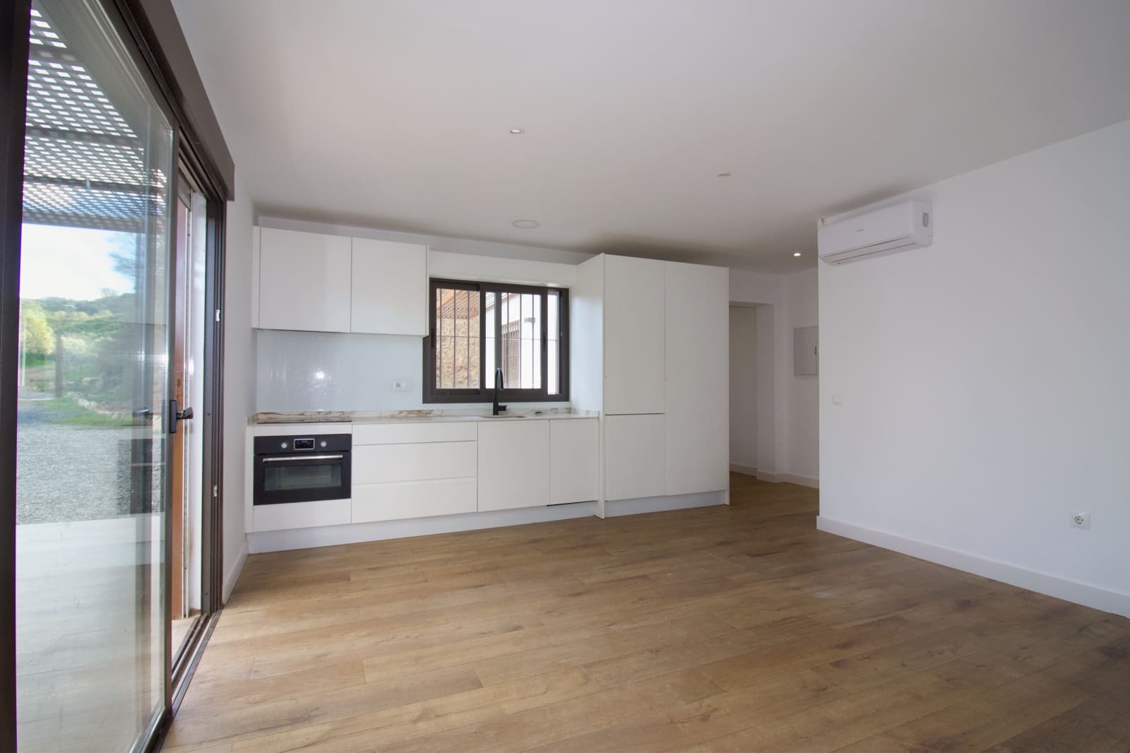 2 soveværelse Finca/Landehus til leje i Coin med swimmingpool - € 1.400 (Ref: 9500290)