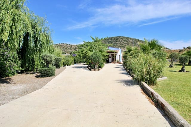 3 soverom Finca/Herregård til salgs i Coín med svømmebasseng - € 375 000 (Ref: 9516462)