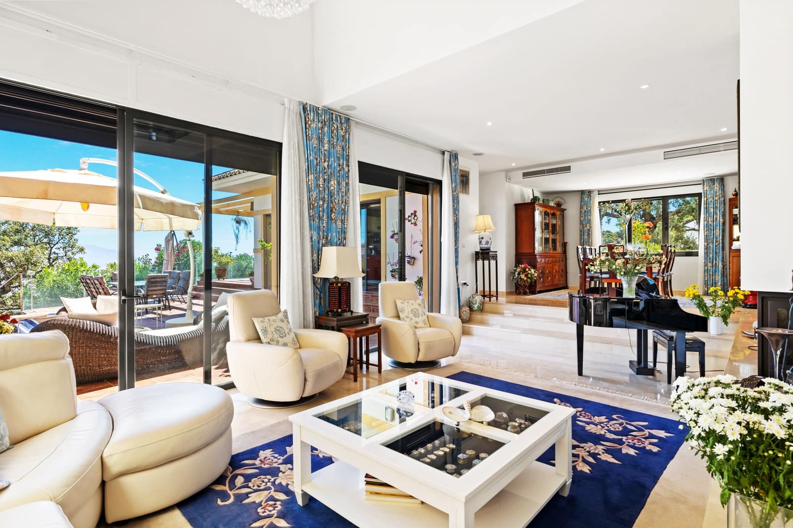 6 soveværelse Villa til salg i La Mairena med swimmingpool garage - € 2.100.000 (Ref: 9547213)