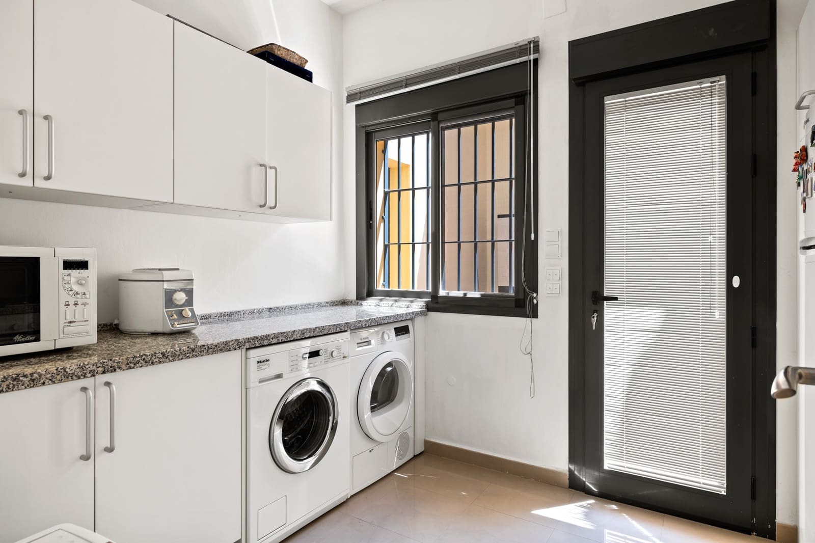 6 soveværelse Villa til salg i La Mairena med swimmingpool garage - € 2.100.000 (Ref: 9547213)