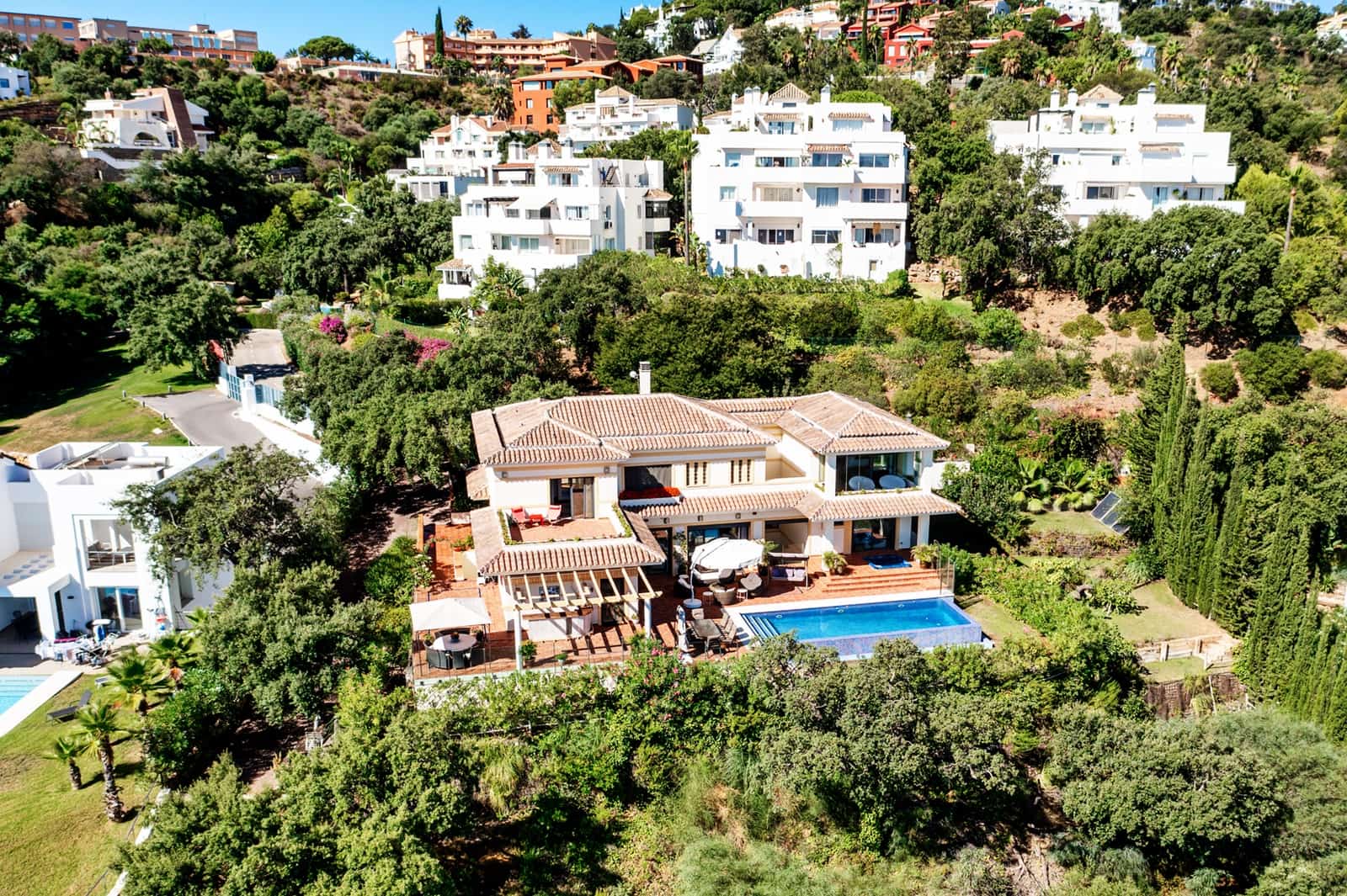 6 soveværelse Villa til salg i La Mairena med swimmingpool garage - € 2.100.000 (Ref: 9547213)