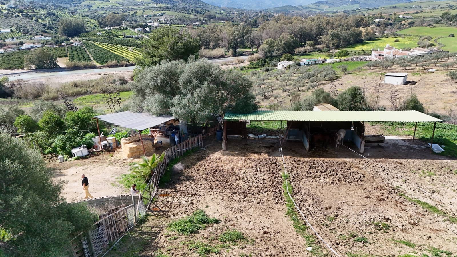 5 makuuhuone Maalaistalo myytävänä paikassa Coin - 185 000 € (Ref: 9611952)