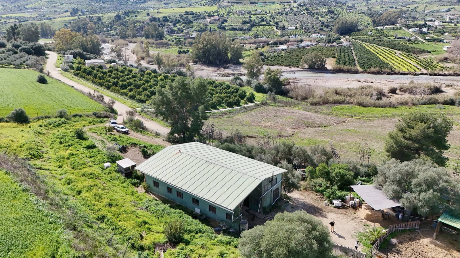 5 makuuhuone Maalaistalo myytävänä paikassa Coin - 185 000 € (Ref: 9611952)