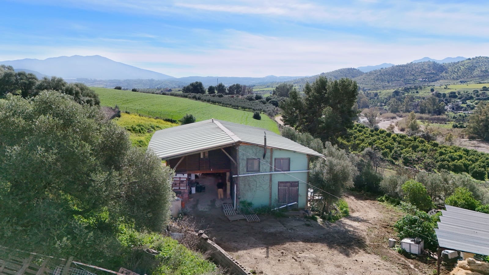 5 makuuhuone Maalaistalo myytävänä paikassa Coin - 185 000 € (Ref: 9611952)