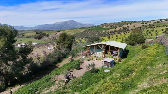 5 makuuhuone Maalaistalo myytävänä paikassa Coín - 185 000 € (Ref: 9611952)