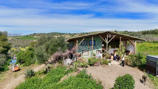 5 makuuhuone Maalaistalo myytävänä paikassa Coín - 185 000 € (Ref: 9611952)