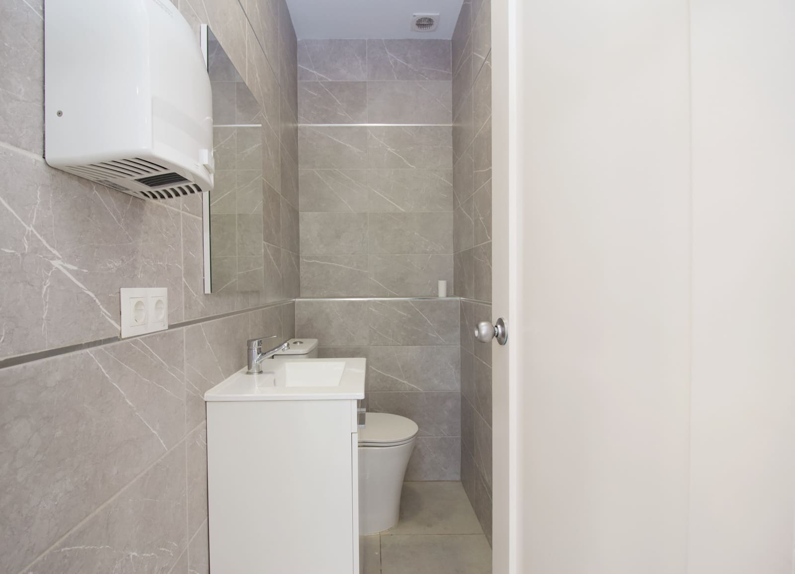 Commercial for sale in Coin - € 749,000 (Ref: 9619823)