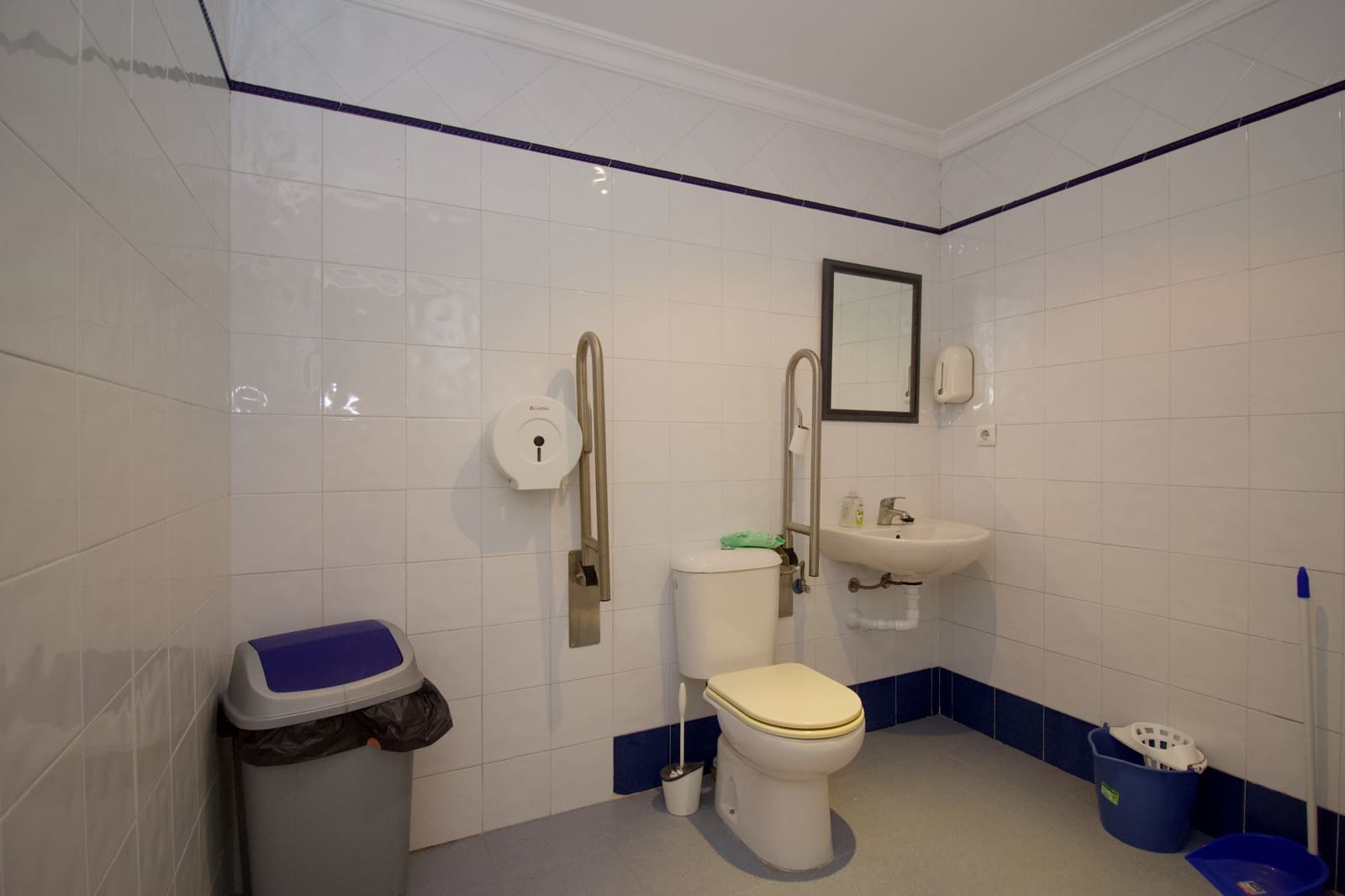 Commercial for sale in Coin - € 749,000 (Ref: 9619823)