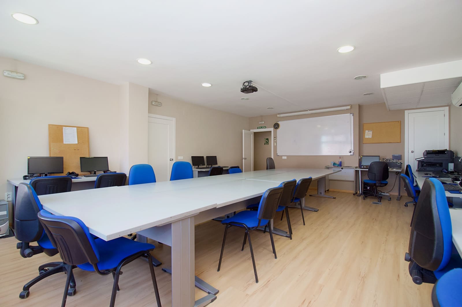 Commercial for sale in Coin - € 749,000 (Ref: 9619823)