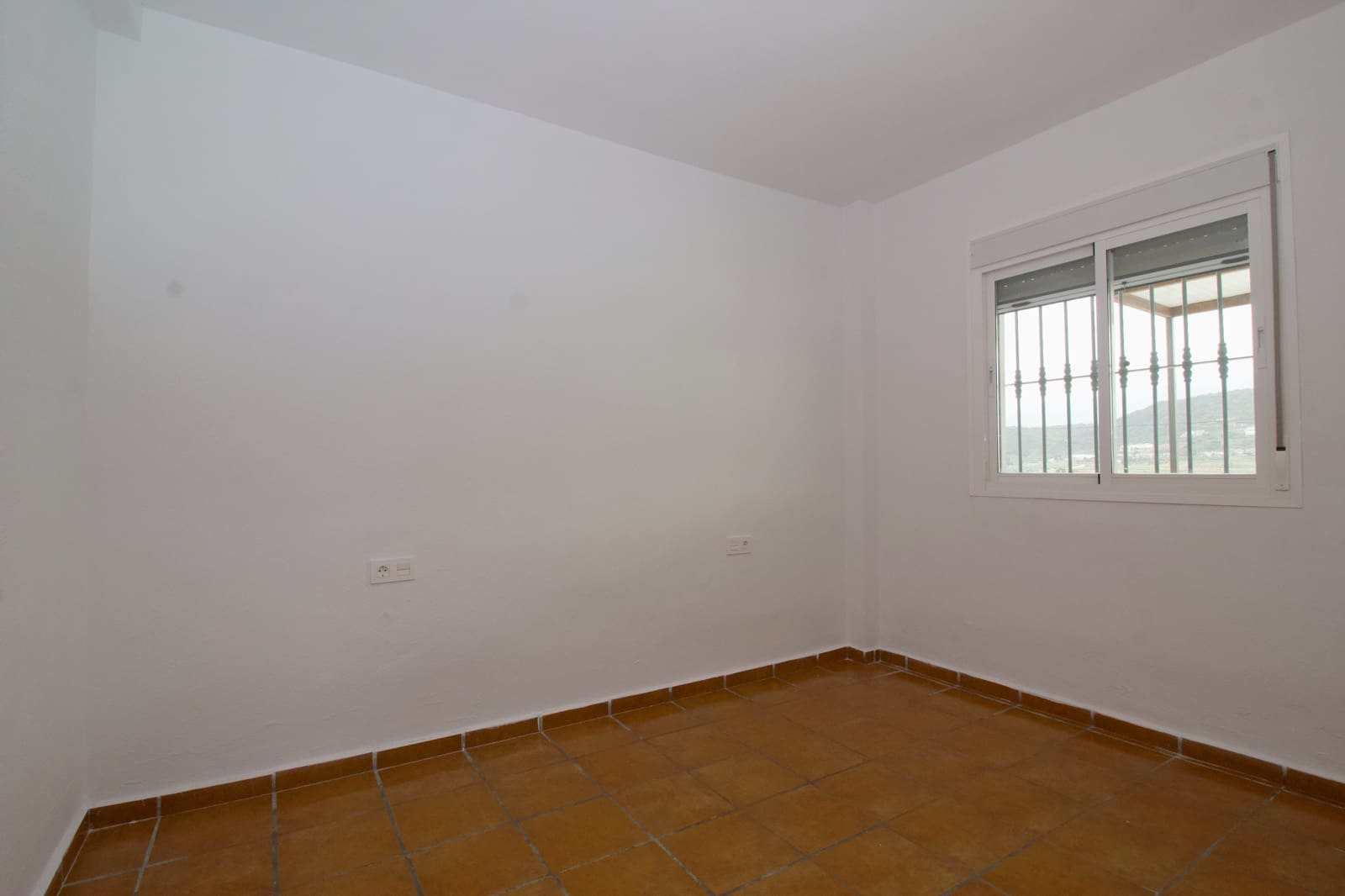 2 sypialnia Finka/Dom wiejski do wynajęcia w Coin z basenem - 1 700 € (Ref: 9645470)