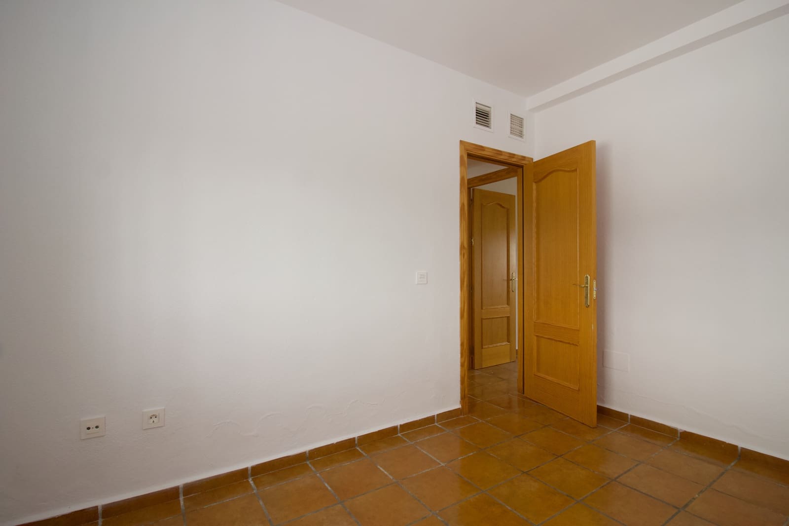 2 sypialnia Finka/Dom wiejski do wynajęcia w Coin z basenem - 1 700 € (Ref: 9645470)