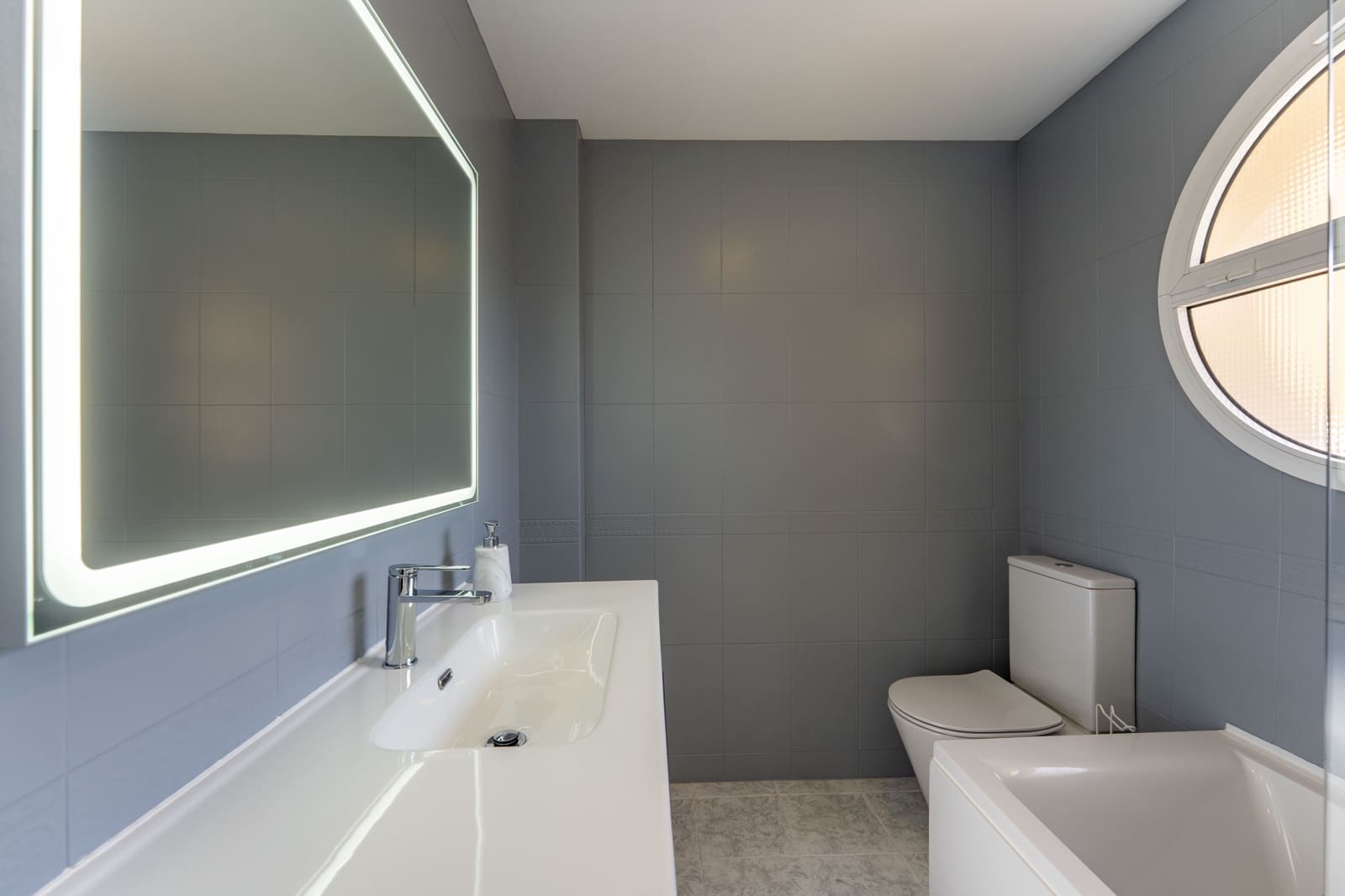 3 camera da letto Villetta Bifamiliare in vendita in Marbella con piscina - 739.000 € (Rif: 9664064)