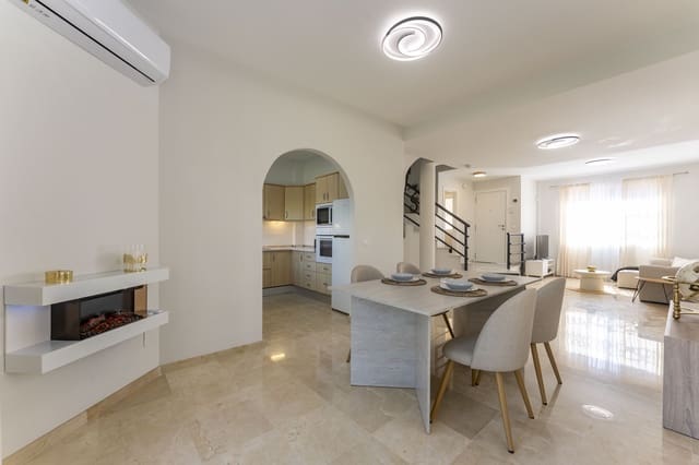 3 chambre Villa/Maison Semi-Mitoyenne à vendre à Cabopino - Artola, Marbella avec piscine - 739 000 € (Ref: 9664064)