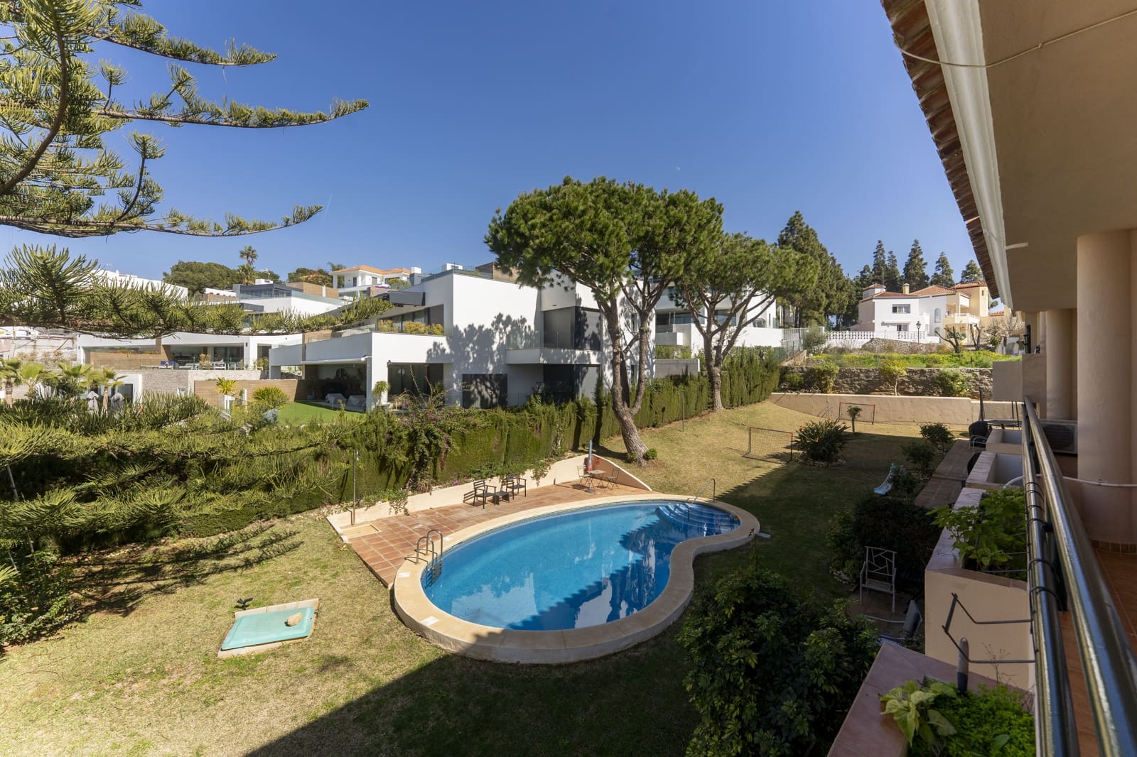 3 camera da letto Villetta Bifamiliare in vendita in Marbella con piscina - 739.000 € (Rif: 9664064)
