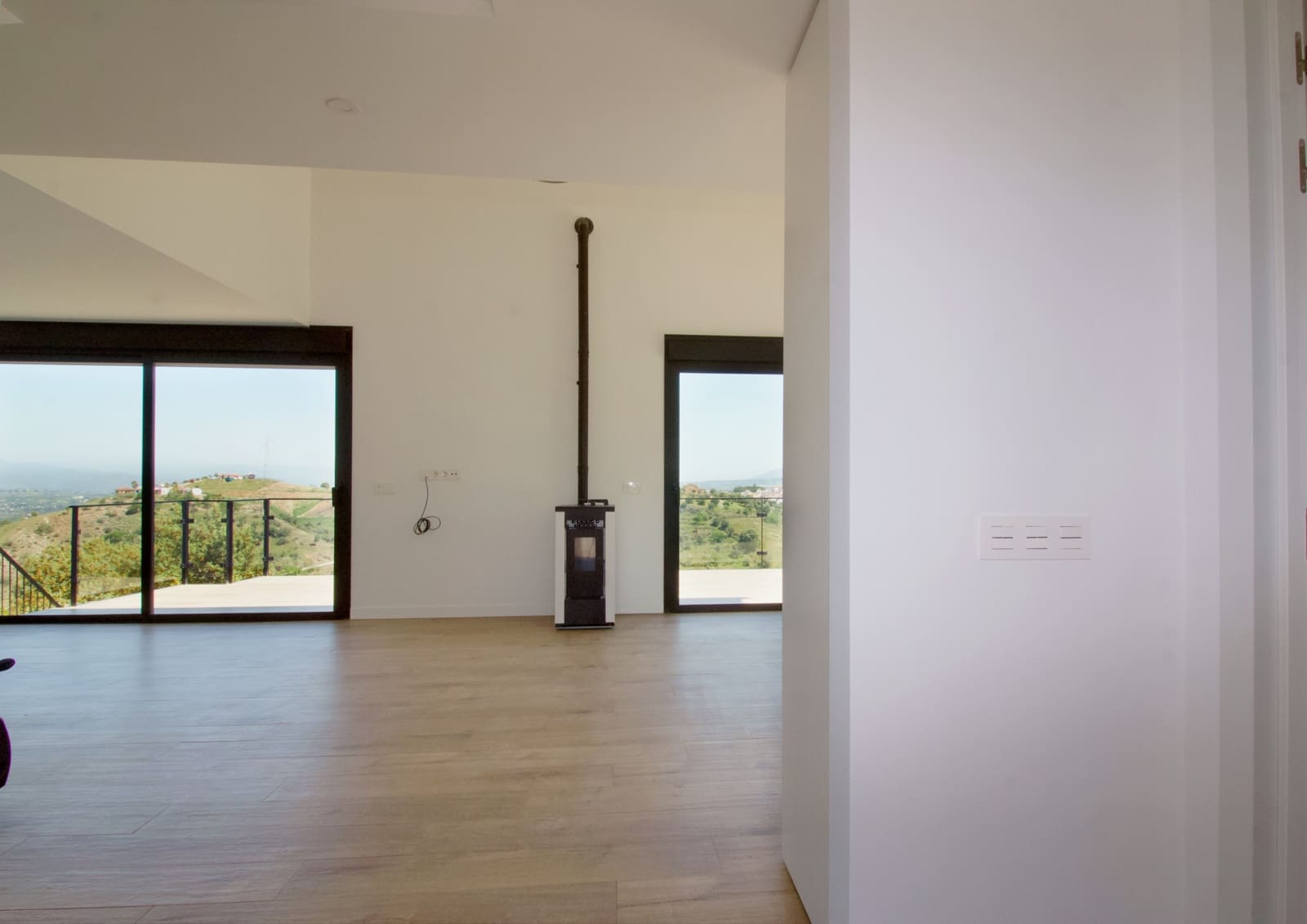 3 bedroom Finca/Country House for rent in Coin with pool garage - € 2,400 (Ref: 9722217)