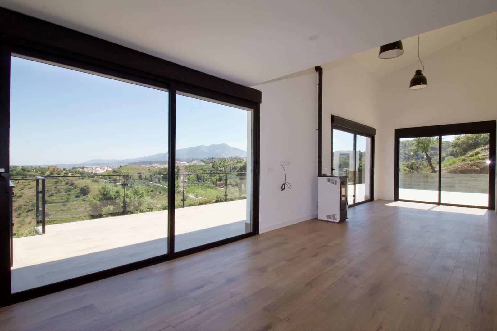 3 bedroom Finca/Country House for rent in Coin with pool garage - € 2,400 (Ref: 9722217)