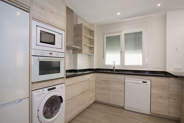 1 sovrum Lägenhet att hyra i Coín - 650 € (Ref: 9752367)