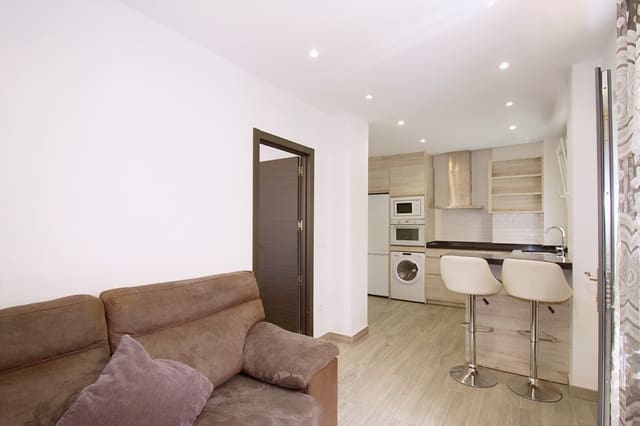 1 sovrum Lägenhet att hyra i Coín - 650 € (Ref: 9752367)