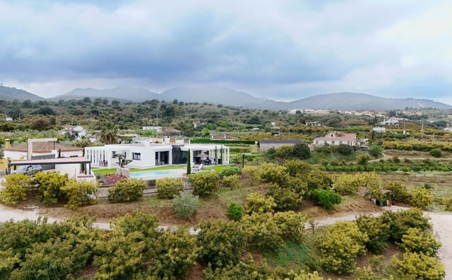 3 Zimmer Finca/Landgut zu verkaufen in Alhaurín el Grande mit Pool Garage - 895.000 € (Ref: 9798293)