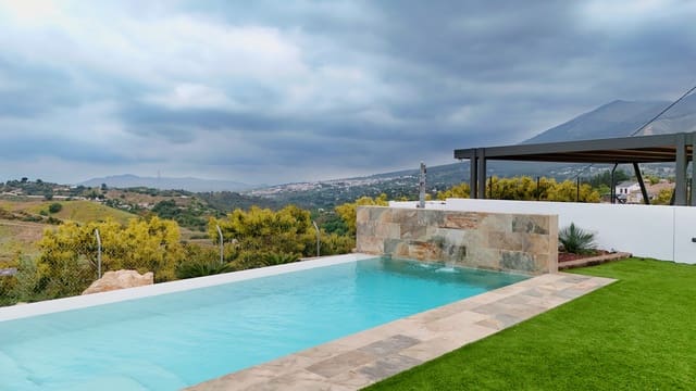 3 Zimmer Finca/Landgut zu verkaufen in Alhaurín el Grande mit Pool Garage - 895.000 € (Ref: 9798293)