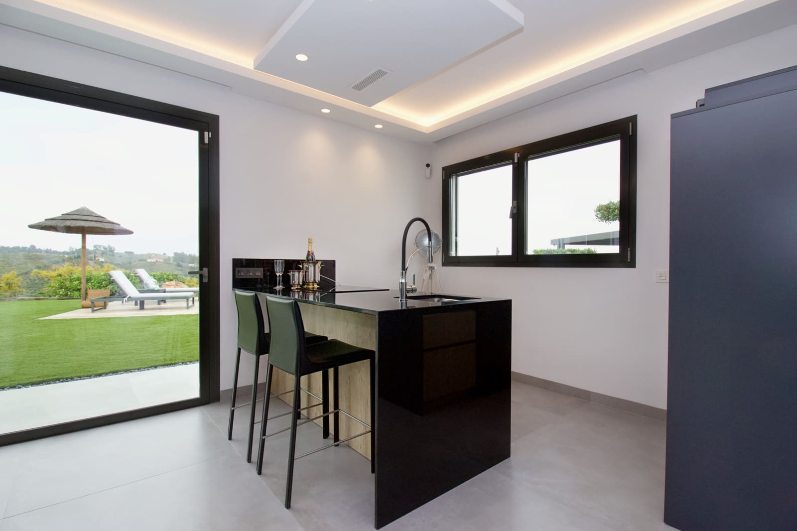 3 sypialnia Finka/Dom wiejski na sprzedaż w Alhaurin el Grande z basenem garażem - 895 000 € (Ref: 9798293)