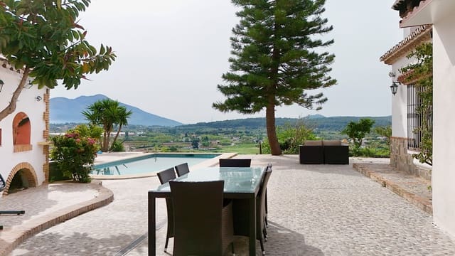 3 soverom Finca/Herregård til salgs i Coín med svømmebasseng - € 565 000 (Ref: 9803713)
