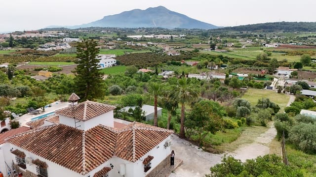 3 soverom Finca/Herregård til salgs i Coín med svømmebasseng - € 565 000 (Ref: 9803713)