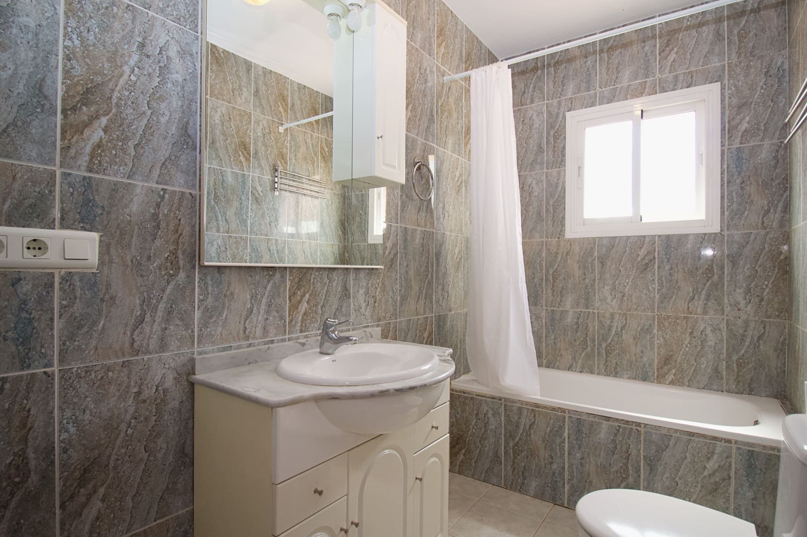 3 quarto Quinta/Casa Rural para venda em Coin com piscina garagem - 460 000 € (Ref: 9888426)