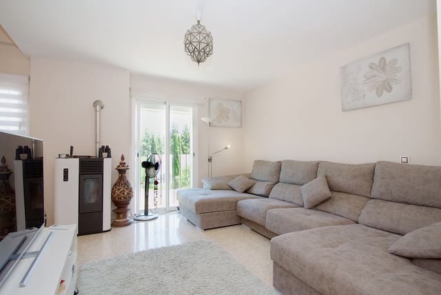 Apartamento de 3 habitaciones en Coín en venta - 198.000 € (Ref: 9948502)