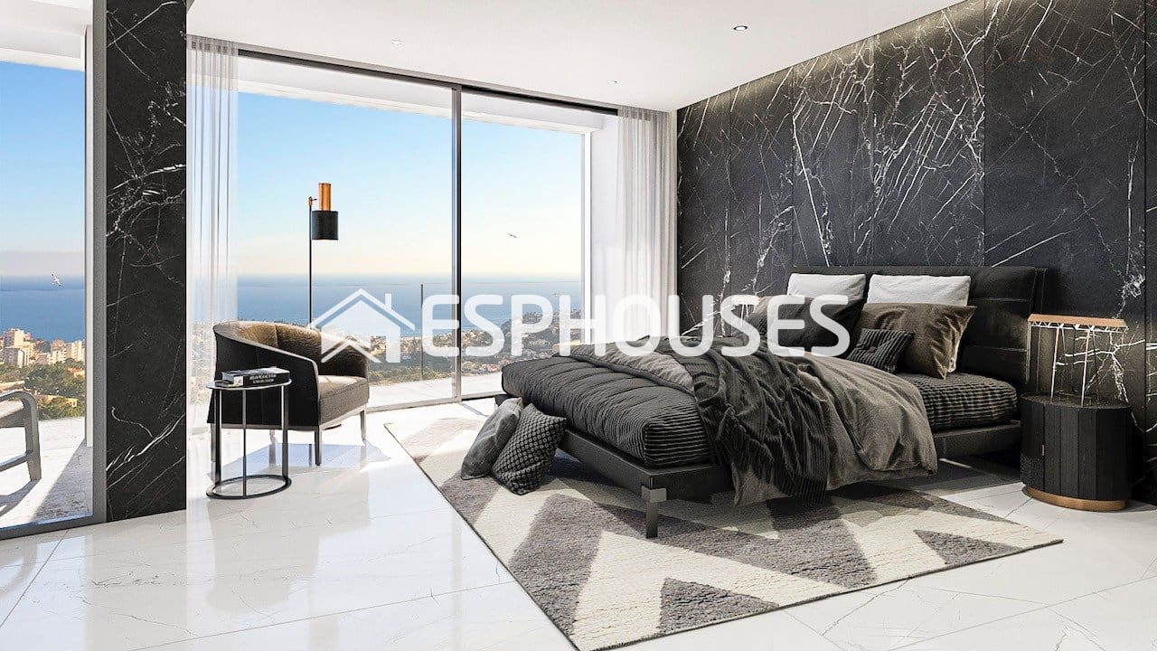 4 bedroom Villa for sale in Calpe / Calp with pool - € 1,850,000 (Ref: 10001317)