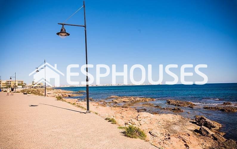 4 sovrum Villa till salu i Orihuela Costa med pool - 699 900 € (Ref: 10025282)