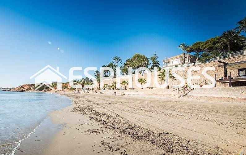 4 sovrum Villa till salu i Orihuela Costa med pool - 699 900 € (Ref: 10025282)